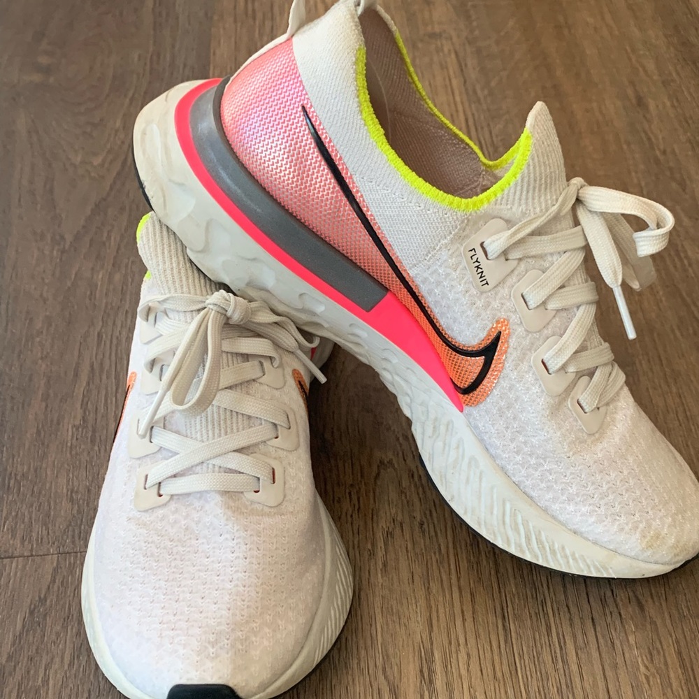 Lykknit size 9.5 womens. Knit